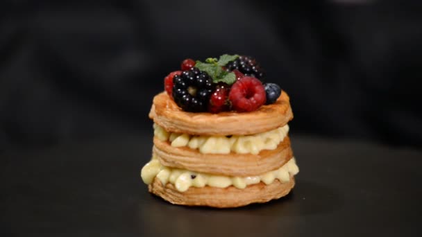 French dessert millefeuille of puff pastry and custard cream. — Stock Video