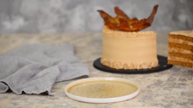 Fıstıklı karamelli kek..