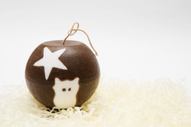 Dokulu kağıt yüzeyi Dekoratif mumlar. Vintage iç el yapımı mum yaktı