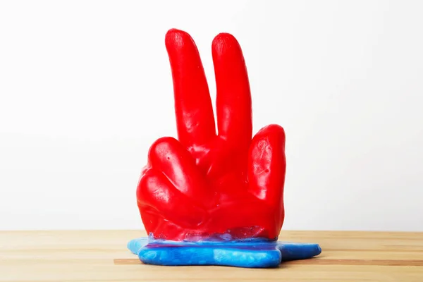 Wax Hand. Hand gevormde kaars. — Stockfoto