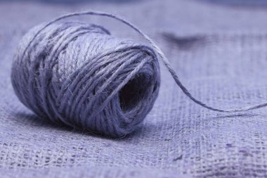İpi bir bobin bükülmüş