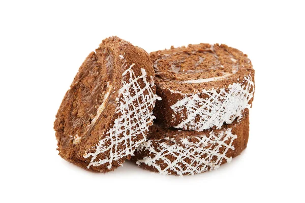 Fette di torta dolce al cioccolato isolate su bianco — Foto Stock