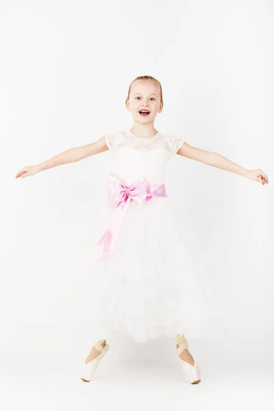 Belle Danseuse Ballet Isolée Sur Fond Blanc Petite Ballerine Élancée — Photo