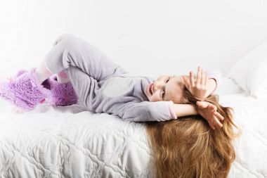Pijama partisi, ücretsiz izinli, tatil, dinlenme, gün, saat kapalı