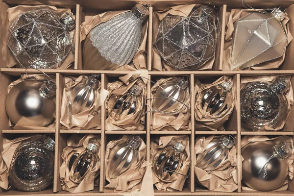 Gran conjunto de bolas de vidrio de plata de lujo . —  Fotos de Stock