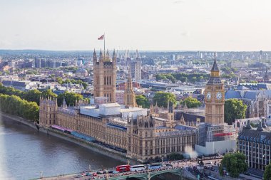 Londra - 19 Ağustos 2017: Cityscape görünümünden London Eye. 