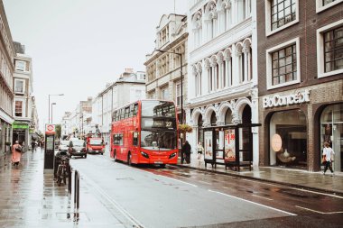 London, Büyük Britanya - 18 Ağustos 2017: Londra sokaklarında 