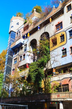 Avusturya, Viyana 'da Hundertwasser' ların evi. Hundertwasserhaus ap