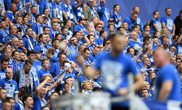 Lech Poznan futbol taraftarları.