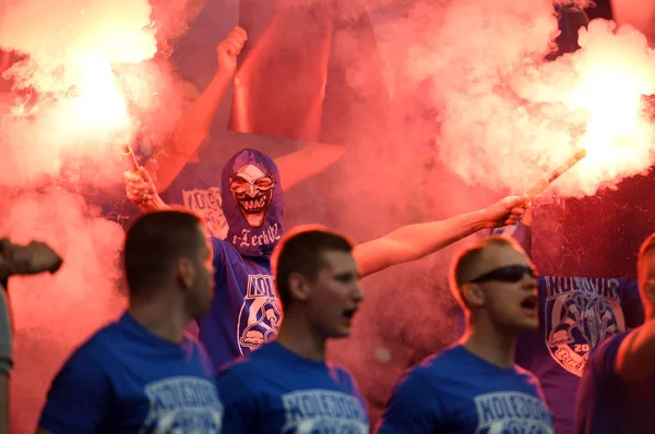 Lech Poznan futbol taraftarları. — Stok fotoğraf