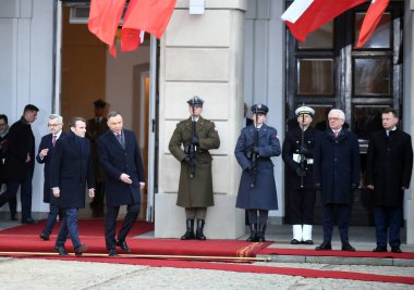 Varşova, Polonya. 3 Şubat 2020. Fransa Cumhurbaşkanı Emmanuel Macron, Polonya Cumhurbaşkanı Andrzej Duda 'yı 3 Şubat' ta Polonya 'nın Varşova kentindeki Cumhurbaşkanlığı Sarayı' nda ziyaret etti. Fotoğraf: Maciej Gillert