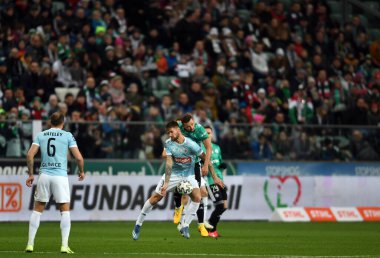 Varşova, Polonya, 08 Mart 2020: Legia Warszawa ile Piast Gliwice, Piotr Parzyszek (Piast Gliwice) Mateusz Wieteska (Legia Warszawa) 