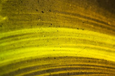 Duvardaki neon ışığın soyut parlak renkli arkaplanı.