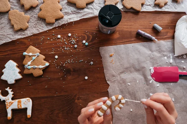 Hornear galletas de Navidad . — Foto de Stock