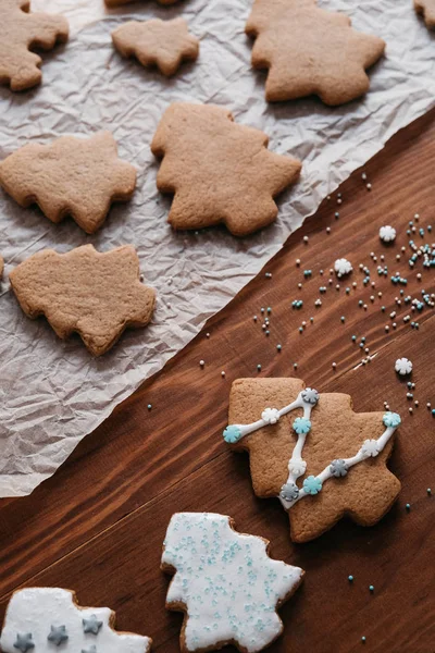 Hornear galletas de Navidad . — Foto de Stock