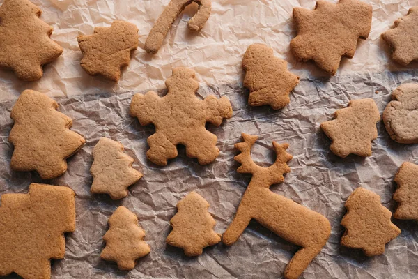 Hornear galletas de Navidad . — Foto de Stock