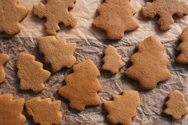 Hornear galletas de Navidad . — Foto de Stock