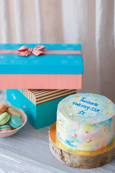 Sweet and beautiful  macaroonwith gift box
