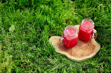 Karpuz smoothies sağlıklı yaz içeceği.  