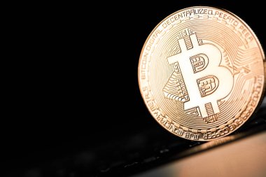 Bitcoins ve sanal para. Altın Bitcoins. Kavram dünya çapında cryptocurrency.