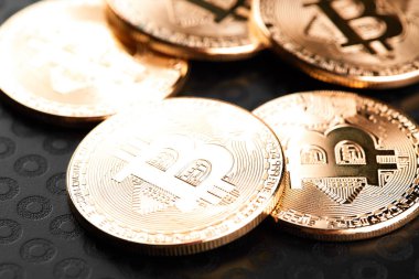 Bitcoins ve sanal para. Bitcoin altın sikke. Cryptocurrency kavramı.