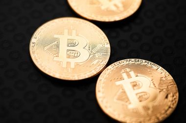 Bitcoins ve sanal para. Bitcoin altın sikke. Cryptocurrency kavramı.