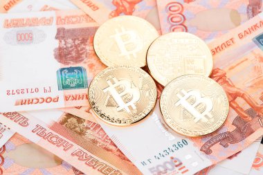 Sikke Bitcoin Rus ruble arka planı