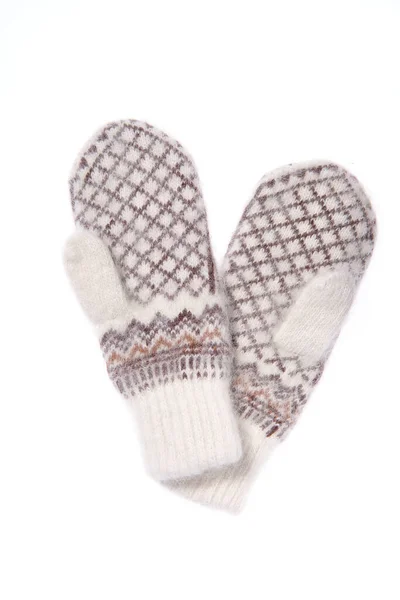 Теплі вовняні в'язані рукавички ізольовані на білому тлі — стокове фото