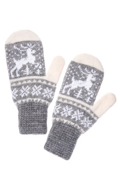Warme Strickhandschuhe aus Wolle isoliert auf weißem Hintergrund. graue Strickhandschuhe mit Muster — Stockfoto