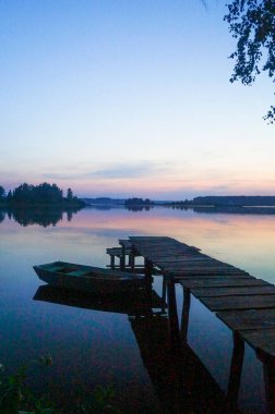 Göl Pierce iskelede tekne.