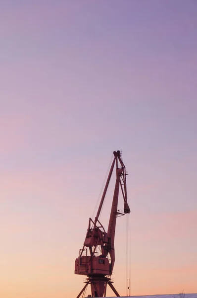Silhouet van de toren kraan — Stockfoto