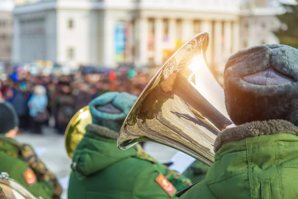 Una banda militar en el desfile de invierno — Foto de Stock