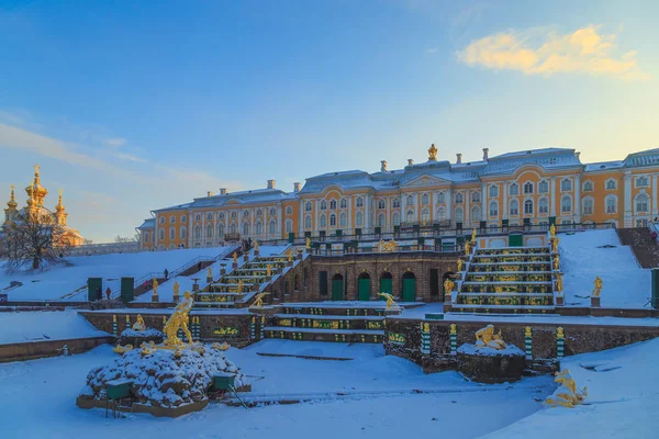 Główne kaskady w Peterhof — Zdjęcie stockowe