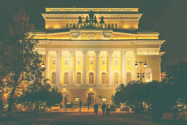 Александринский театр ночью — стоковое фото