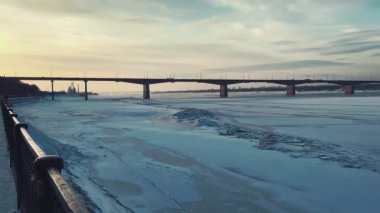 Kama Nehri 'nin Kum Seddi Kışın