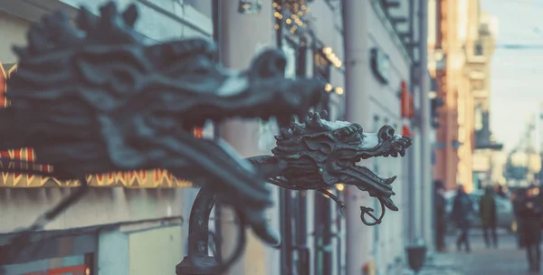 Cabeça de ferro fundido do dragão chinês — Fotografia de Stock