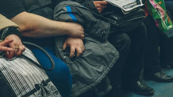 Personer i tunnelbanan i Ryssland — Stockfoto