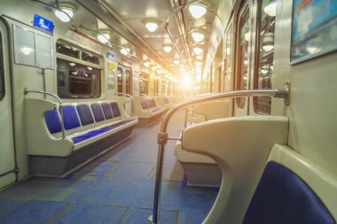 boş metro araba
