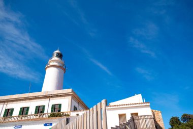 Cap de Formentor deniz feneri, uçurumlu Formentor yarımadası, Mallorca İspanya