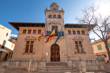 Tarihi eski Alcudia kasabası, cennet dar sokaklar, Mallorca İspanya