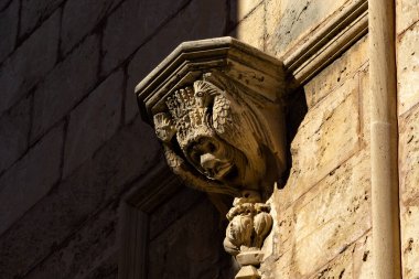 Palma de Mallorca İspanya 'daki eski binalar, cepheler ve sokaklar