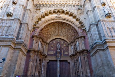 İspanyol liman kenti Palma 'daki Saint Mary Katedrali, İspanya' nın Mallorca adasının başkenti.
