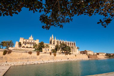 Die Kathedrale der Heiligen Maria in der spanischen Hafenstadt Palma, der Hauptstadt der Baleareninsel Mallorca Spanien