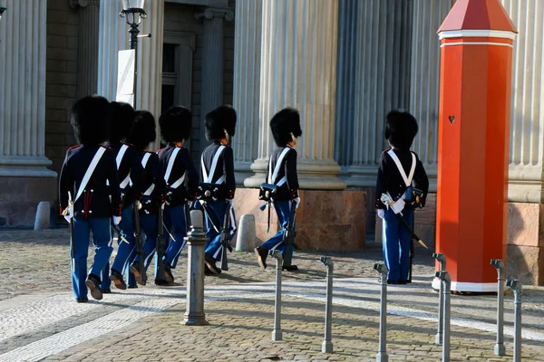 De Koninklijke wacht in Kopenhagen, Denemarken — Stockfoto