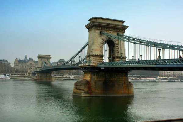 Zincir köprü Tuna Nehri Budapeşte şehir Macaristan ' — Stok fotoğraf