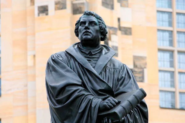 Martin Luther monumentet i Dresden (Tyskland) — Stockfoto