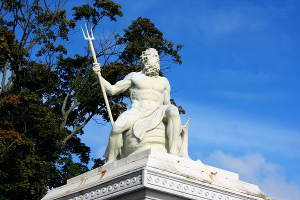 Porta e statua accanto alla Fontana di Gefion a Copenaghen. Denma — Foto Stock