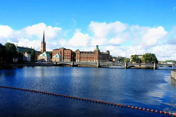Sommaren landskapet i gamla stan i Stockholm, Sverige — Stockfoto