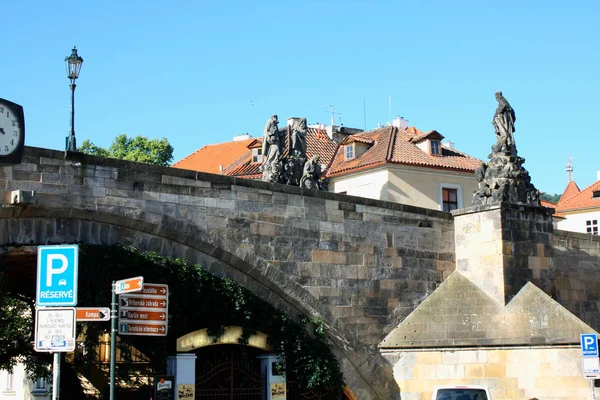 The Charles bridge is located in Prague, Czech Republic. Finishe — Stock Photo, Image