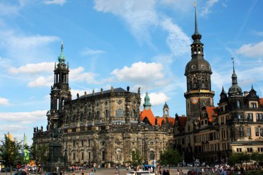 Dresden kale veya Kraliyet Sarayı en eski binalardan biridir